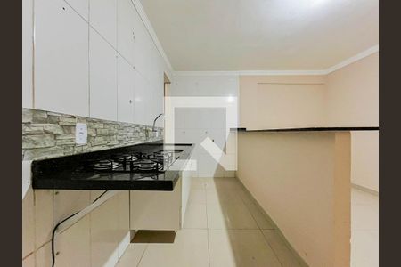 Sala e Cozinha de apartamento para alugar com 2 quartos, 50m² em Guará Ii, Brasília