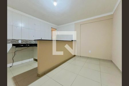 Sala e Cozinha de apartamento para alugar com 2 quartos, 50m² em Guará Ii, Brasília