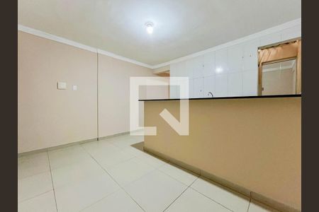 Sala e Cozinha de apartamento para alugar com 2 quartos, 50m² em Guará Ii, Brasília