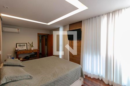 Quarto de casa à venda com 3 quartos, 321m² em Santa Lúcia, Belo Horizonte