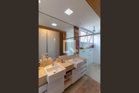 Banheiro Quarto de casa à venda com 3 quartos, 321m² em Santa Lúcia, Belo Horizonte