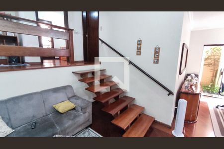 Sala de TV de casa à venda com 3 quartos, 280m² em Jardim das Samambaias, Jundiaí