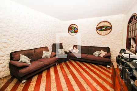 Sala de casa para alugar com 5 quartos, 480m² em Santa Cruz, Belo Horizonte