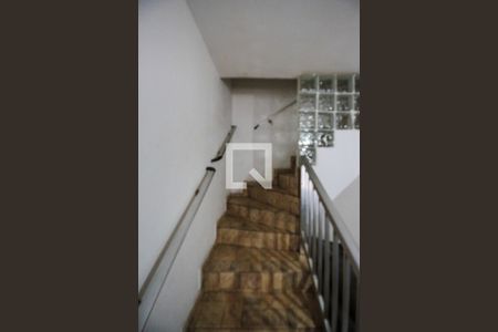 Escada de casa à venda com 2 quartos, 100m² em Vila São Domingos, São Paulo