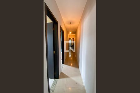 Corredor de apartamento à venda com 3 quartos, 145m² em Vila Alzira, Santo André