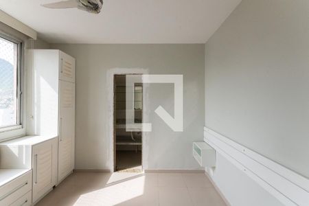 Suíte de apartamento para alugar com 3 quartos, 107m² em Grajaú, Rio de Janeiro