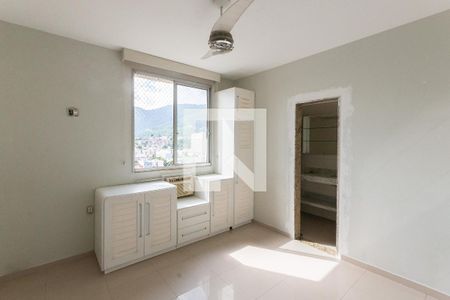 Suíte de apartamento para alugar com 3 quartos, 107m² em Grajaú, Rio de Janeiro