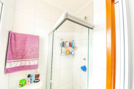 Banheiro Suíte 1 de casa de condomínio para alugar com 2 quartos, 57m² em Vila São Nicolau, São Paulo