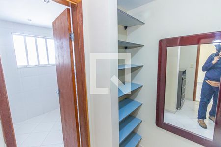 Closet da suíte de casa para alugar com 1 quarto, 80m² em Madureira, Rio de Janeiro