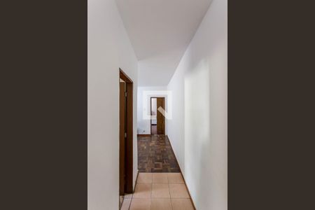Corredor de casa à venda com 2 quartos, 244m² em Alípio de Melo, Belo Horizonte