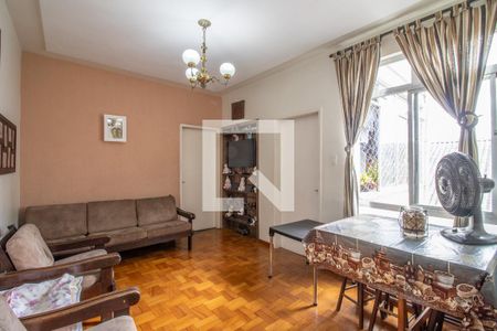 Sala de apartamento à venda com 2 quartos, 64m² em São João, Porto Alegre