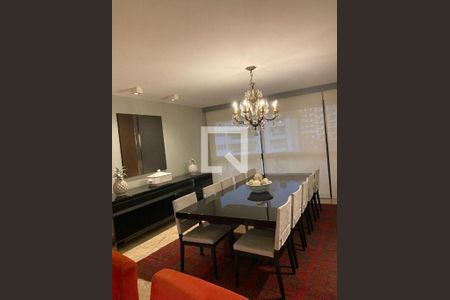 Apartamento à venda com 5 quartos, 703m² em Real Parque, São Paulo