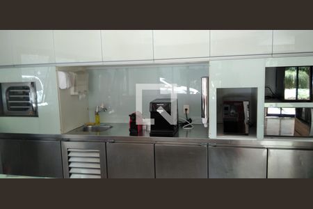 Cozinha de apartamento à venda com 1 quarto, 70m² em Vila Suzana, São Paulo