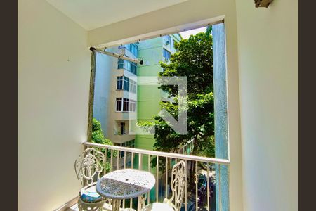 Sala vista de apartamento para alugar com 3 quartos, 85m² em Copacabana, Rio de Janeiro