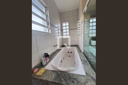 Casa à venda com 5 quartos, 315m² em Cidade Vargas, São Paulo