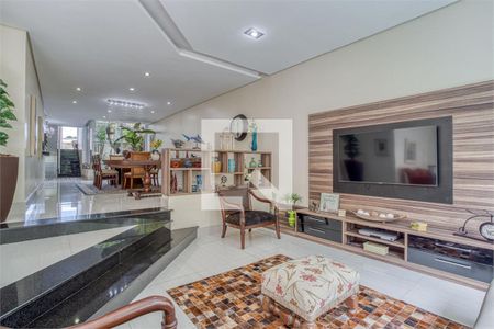 Casa à venda com 3 quartos, 370m² em Santo Amaro, São Paulo