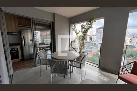 Varanda de apartamento para alugar com 2 quartos, 70m² em Sumaré, São Paulo
