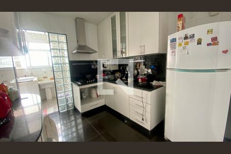 Cozinha de apartamento à venda com 3 quartos, 115m² em Coração Eucarístico, Belo Horizonte