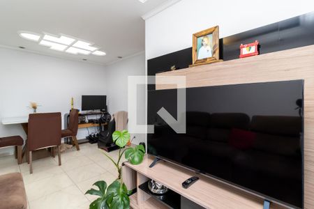 Sala de Estar de apartamento à venda com 3 quartos, 70m² em Vila Carbone, São Paulo