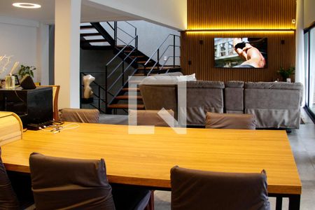 Casa à venda com 400m², 4 quartos e 3 vagas Casa à venda com 400m², 4 quartos e 3 vagasCozinha