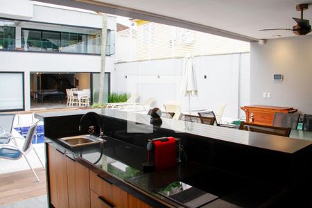 Casa à venda com 400m², 4 quartos e 3 vagas Casa à venda com 400m², 4 quartos e 3 vagasChurrasqueira