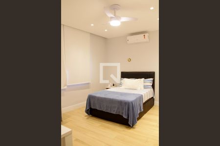 Casa à venda com 400m², 4 quartos e 3 vagas Casa à venda com 400m², 4 quartos e 3 vagasQuarto 2 suíte