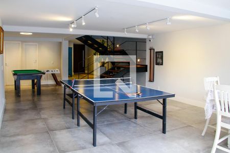 Casa à venda com 400m², 4 quartos e 3 vagas Casa à venda com 400m², 4 quartos e 3 vagasSala de jogos