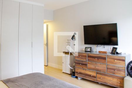 Casa à venda com 400m², 4 quartos e 3 vagas Casa à venda com 400m², 4 quartos e 3 vagasQuarto 4 suíte