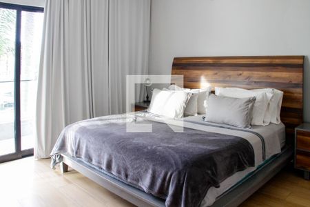 Casa à venda com 400m², 4 quartos e 3 vagas Casa à venda com 400m², 4 quartos e 3 vagasQuarto 4 suíte