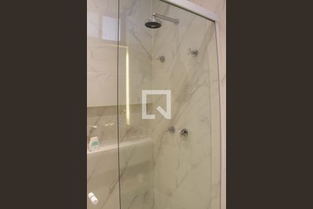 Casa à venda com 400m², 4 quartos e 3 vagas Casa à venda com 400m², 4 quartos e 3 vagasBanheiro Quarto 2 suíte