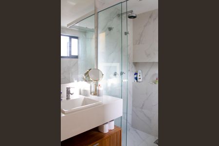 Casa à venda com 400m², 4 quartos e 3 vagas Casa à venda com 400m², 4 quartos e 3 vagasBanheiro Quarto 3 suíte