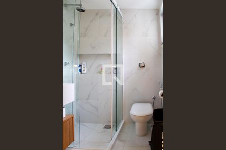 Casa à venda com 400m², 4 quartos e 3 vagas Casa à venda com 400m², 4 quartos e 3 vagasBanheiro Quarto 3 suíte