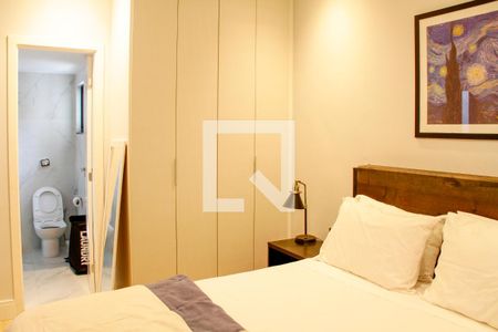 Casa à venda com 400m², 4 quartos e 3 vagas Casa à venda com 400m², 4 quartos e 3 vagasQuarto 3 suíte