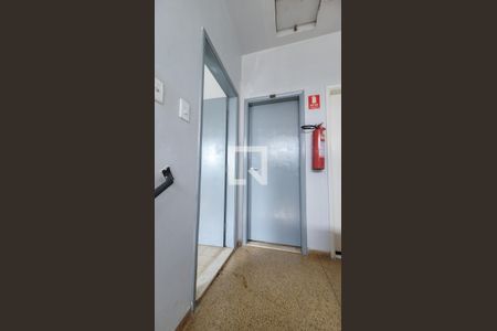 Corredor de apartamento para alugar com 2 quartos, 70m² em Setor Sul, Goiânia