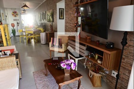 sala de apartamento para alugar com 2 quartos, 86m² em Tupi, Praia Grande