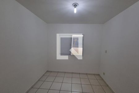 Dormitório 01 de apartamento para alugar com 2 quartos, 50m² em (l-9), Ribeirão Preto