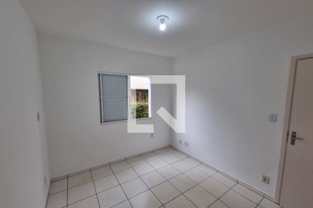 Dormitório 02 de apartamento para alugar com 2 quartos, 50m² em (l-9), Ribeirão Preto