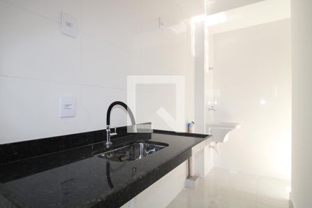 Sala/Cozinha e área de serviço de apartamento à venda com 2 quartos, 34m² em Vila Dalila, São Paulo