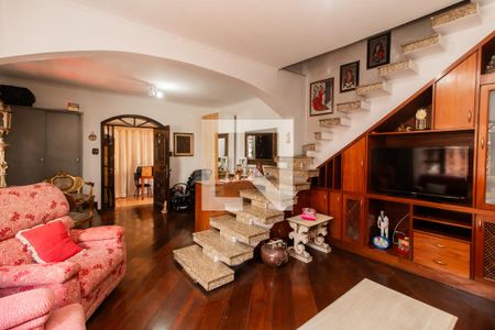 Sala de casa à venda com 4 quartos, 300m² em Vila Dalila, São Paulo