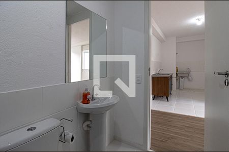 banheiro social_2 de apartamento para alugar com 2 quartos, 34m² em Saúde, São Paulo