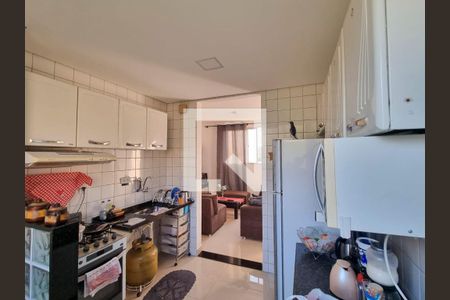 Cozinha de apartamento à venda com 3 quartos, 46m² em Serra, Belo Horizonte