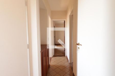 Corredor de apartamento para alugar com 2 quartos, 92m² em Centro, Ribeirão Preto