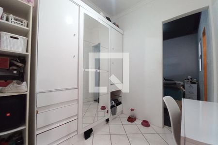 Closet da suíte de casa à venda com 2 quartos, 70m² em Jardim Ouro Branco, Campinas