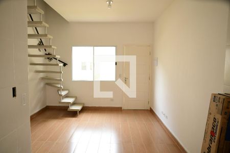 Casa de condomínio para alugar com 80m², 1 quarto e 1 vagaSala