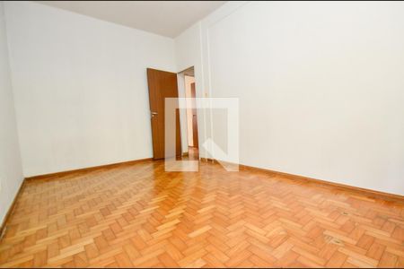 Quarto1 de casa para alugar com 2 quartos, 304m² em Santo Antônio, Belo Horizonte