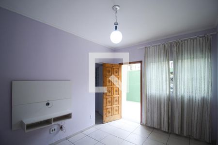 Sala de casa para alugar com 2 quartos, 60m² em Vila Liviero, São Paulo