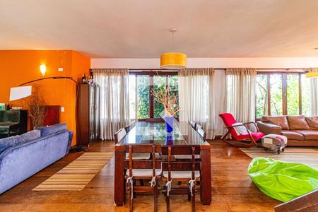Sala de casa para alugar com 4 quartos, 968m² em Rolinópolis, São Paulo