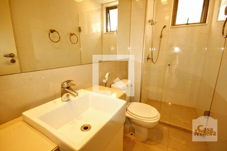 Banheiro de apartamento à venda com 2 quartos, 220m² em Funcionários, Belo Horizonte