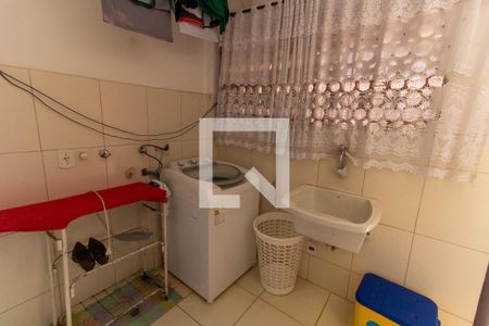 Casa à venda com 400m², 7 quartos e 5 vagas Casa à venda com 400m², 7 quartos e 5 vagasÁrea de Serviço