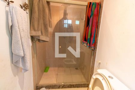 Casa à venda com 400m², 7 quartos e 5 vagas Casa à venda com 400m², 7 quartos e 5 vagasBanheiro da Suíte externa